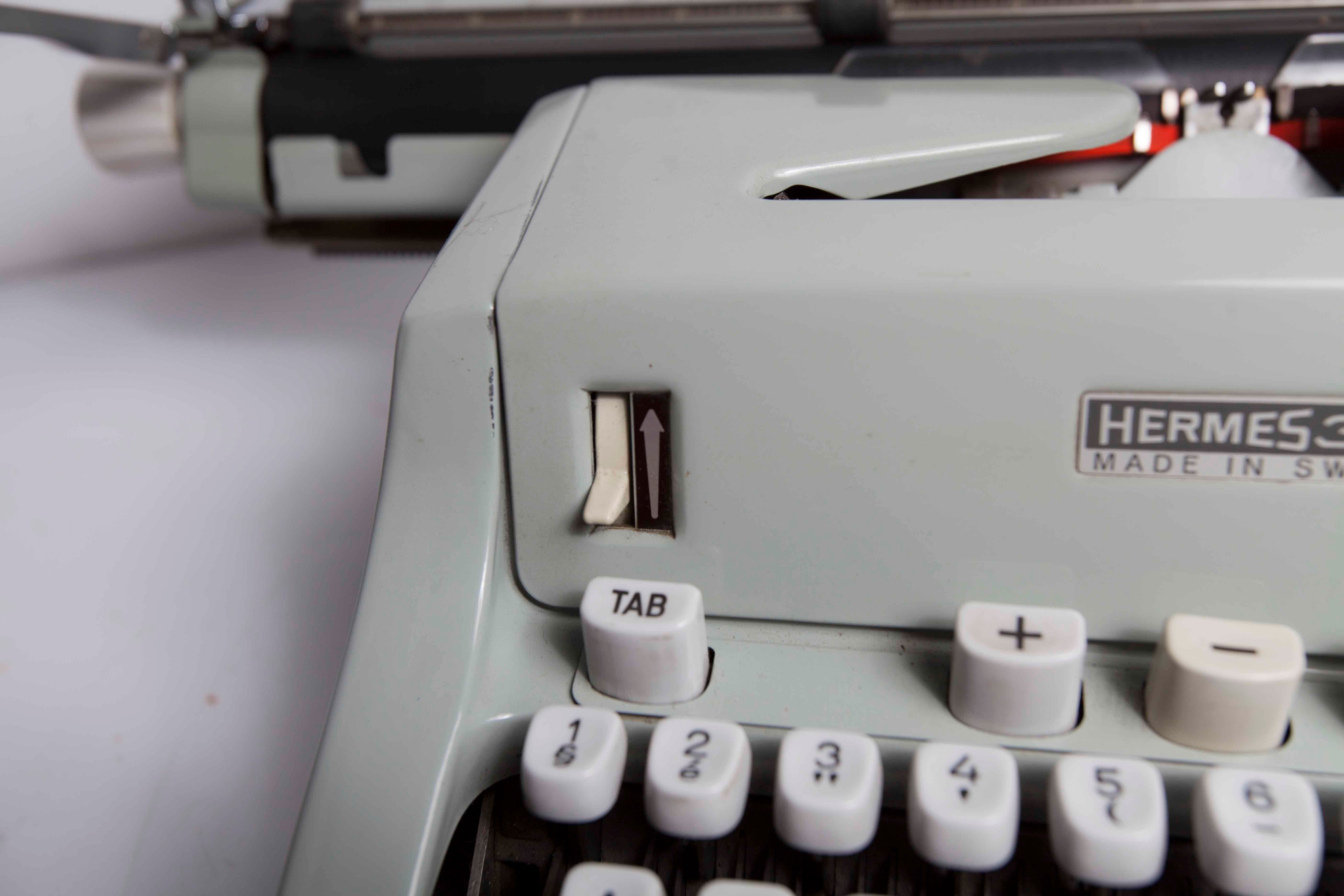 Hermes 3000 typewriter cleaned and tested