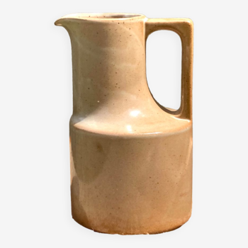 Pitcher