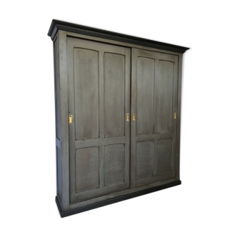 Armoire ancienne bois massif portes coulissantes