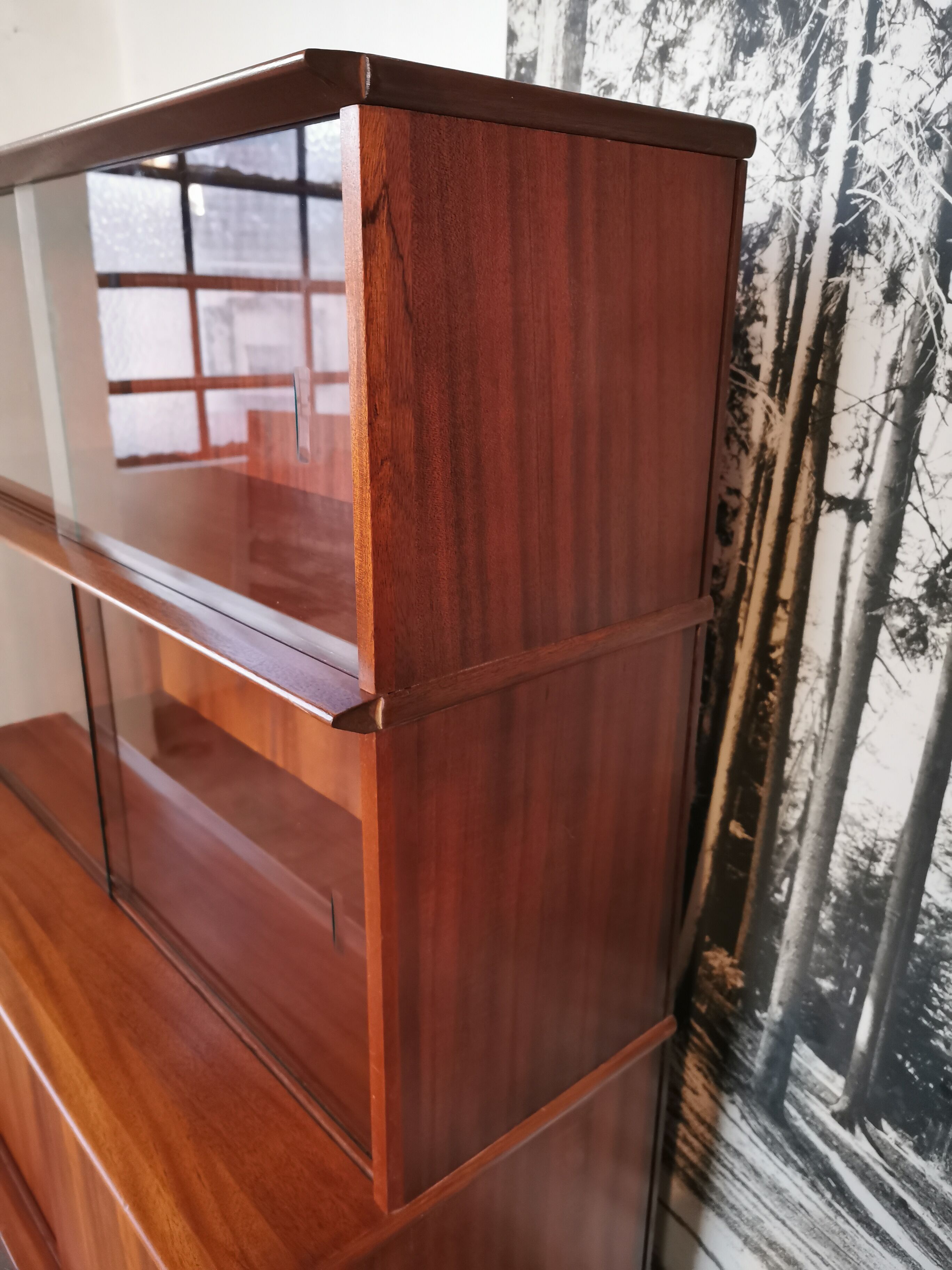 Vintage Oscar modular library