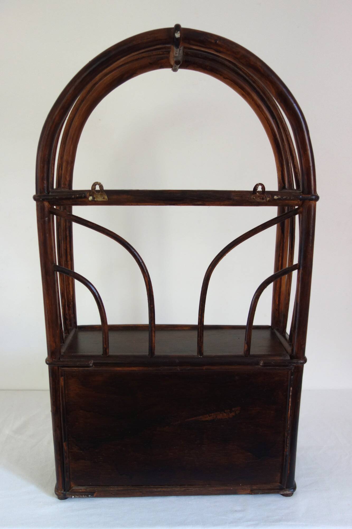 Petite étagère en rotin vintage