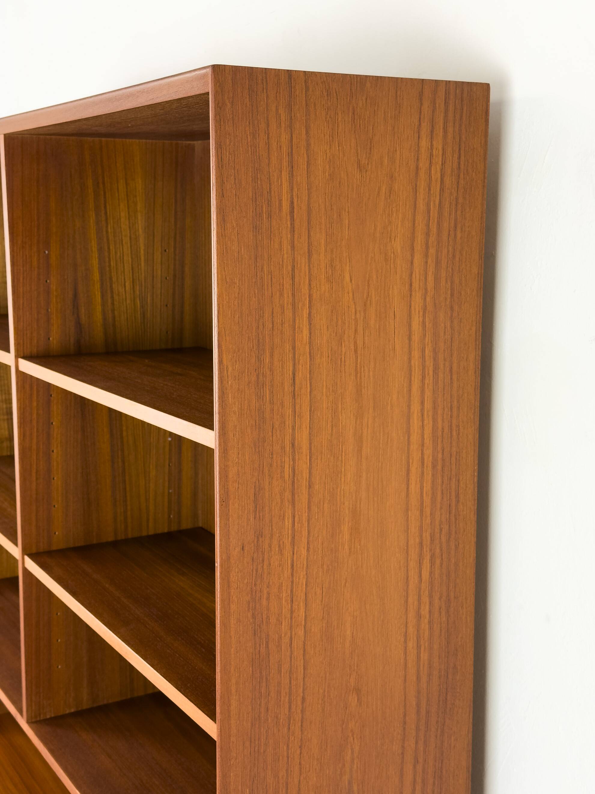 Buffet en teck avec étagère par Brouer Møbler, années 1960.