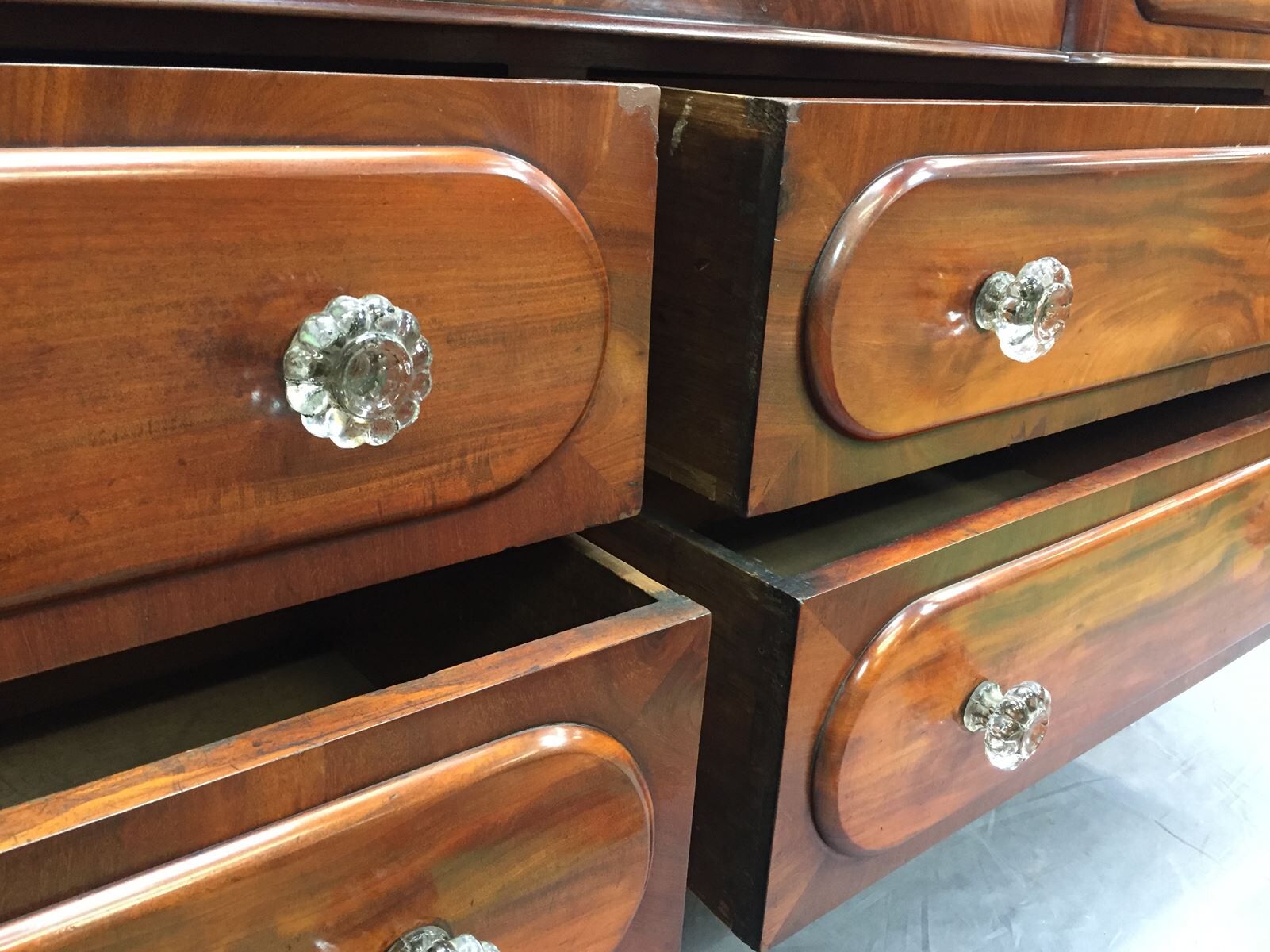 Victorian nineteenth Dresser mahogany