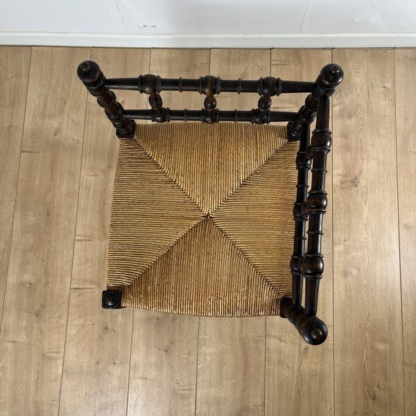 Chaise d'angle en bois sculpté et paille fin XIXème s.