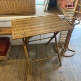Folding table