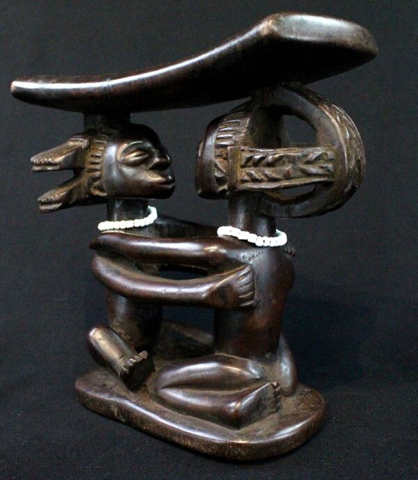 Appui nuque ethnie Luba République Démocratique du Congo