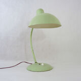 Green metal saucer desk lamp orientable. Year 50