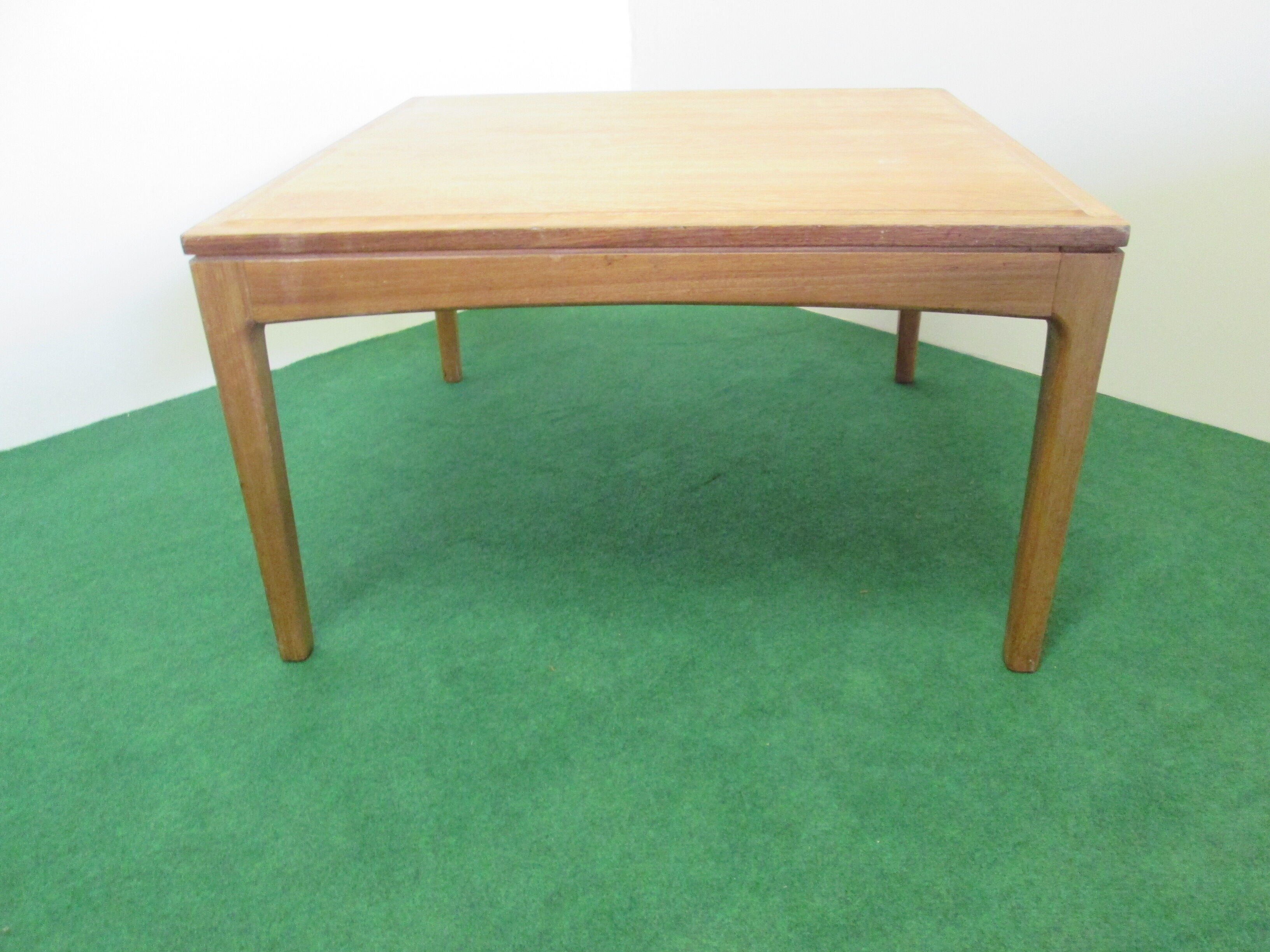 Table basse en teck vintage Legate
