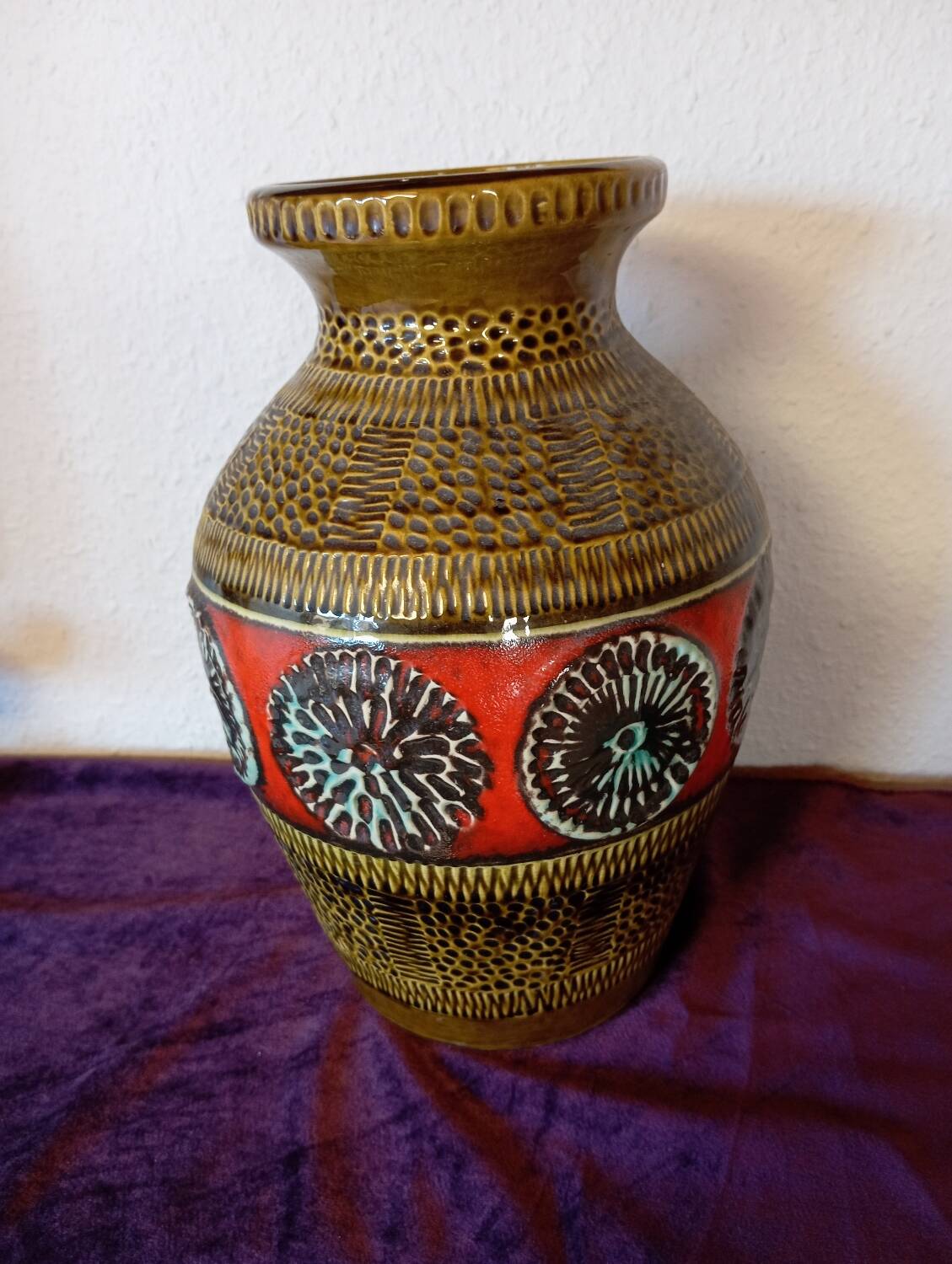 1970s vase