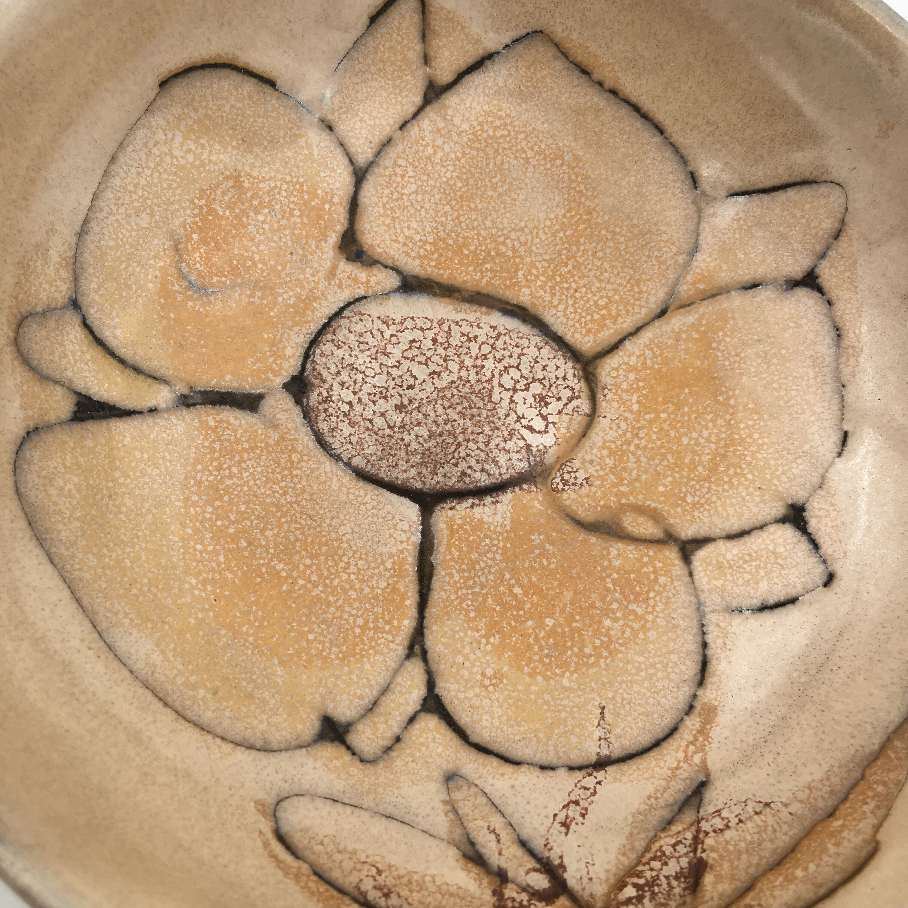 Vintage beige ceramic bowl, signed Atelier La Roue, Vallauris - 1960s