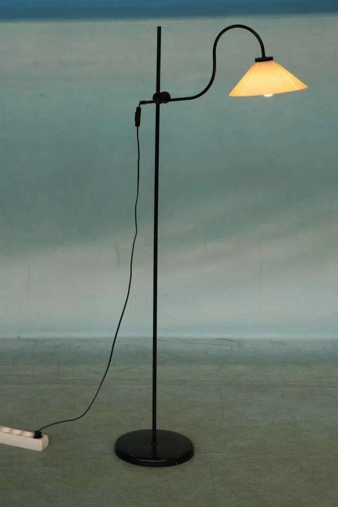 1970s minimalist floor lamp, adjustable reading lamp