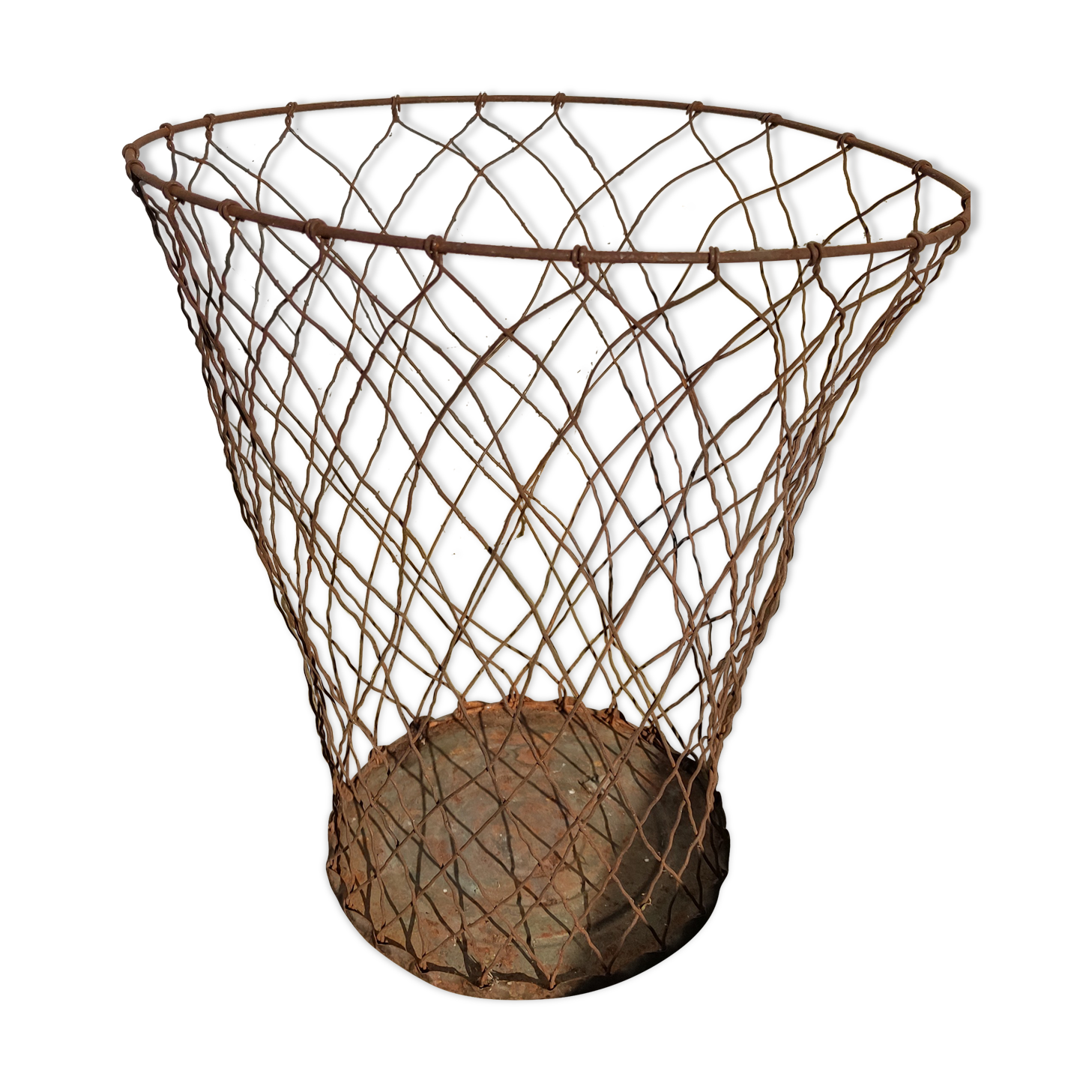 Old-wire paper basket