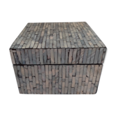Square box in grey mother-of-pearl