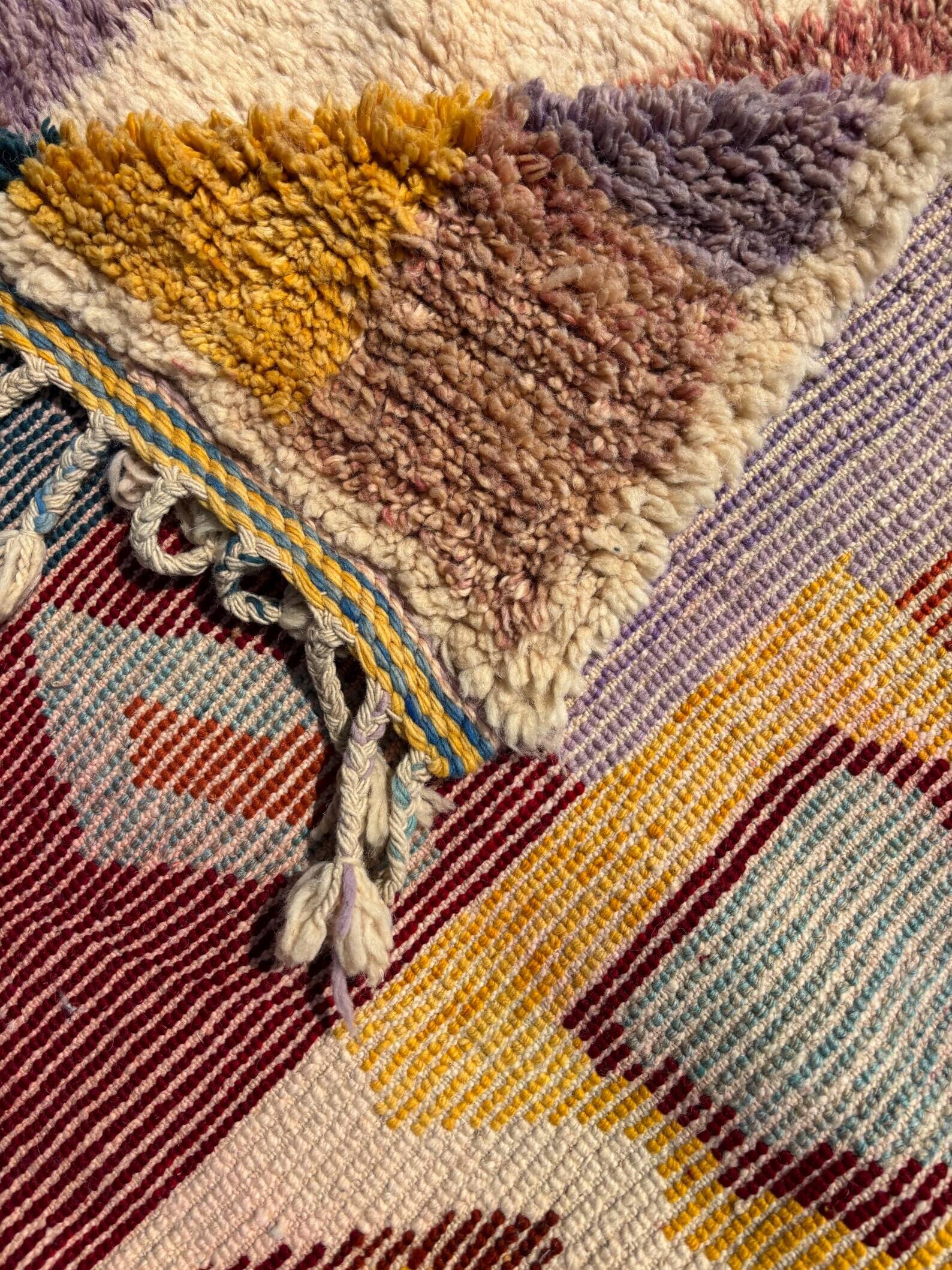 Tapis berbère M’rirt 190x310 cm – Laine épaisse – Multicolore – Fait mai