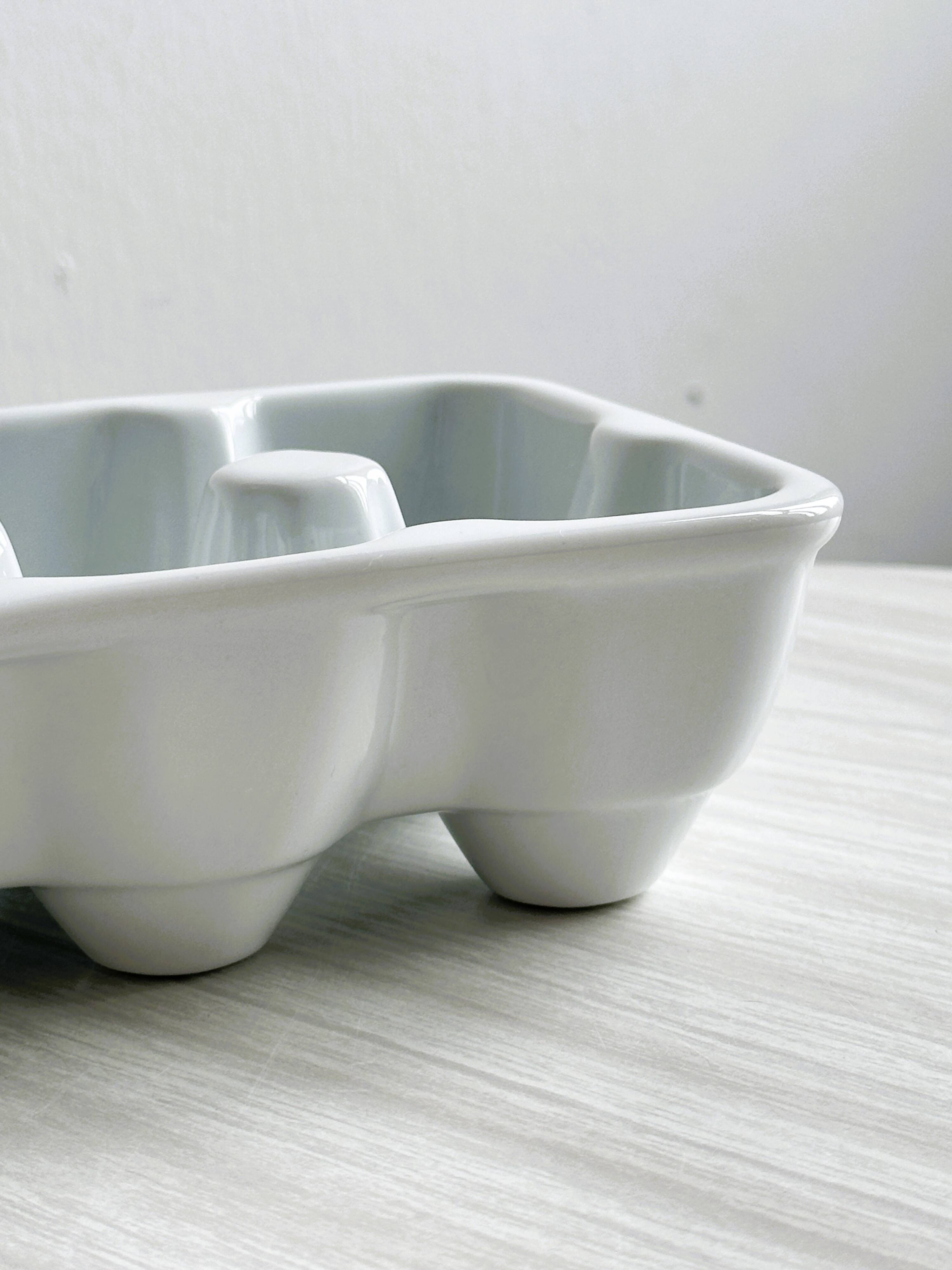 Porcelain egg box, fridge storage box.