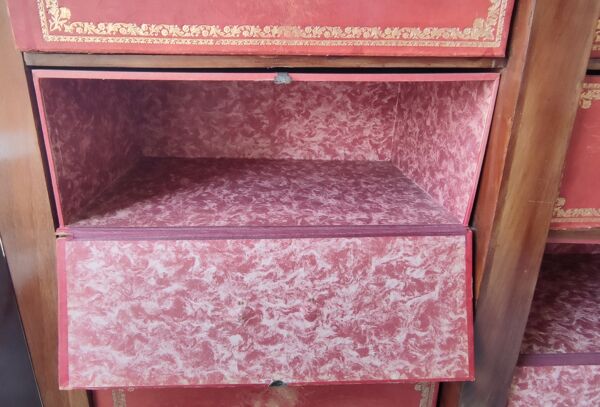 Meuble de rangement cartonnier