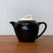 Postmodern ceramic teapot or coffee pot by Pagnossin, Italy, 1980s.