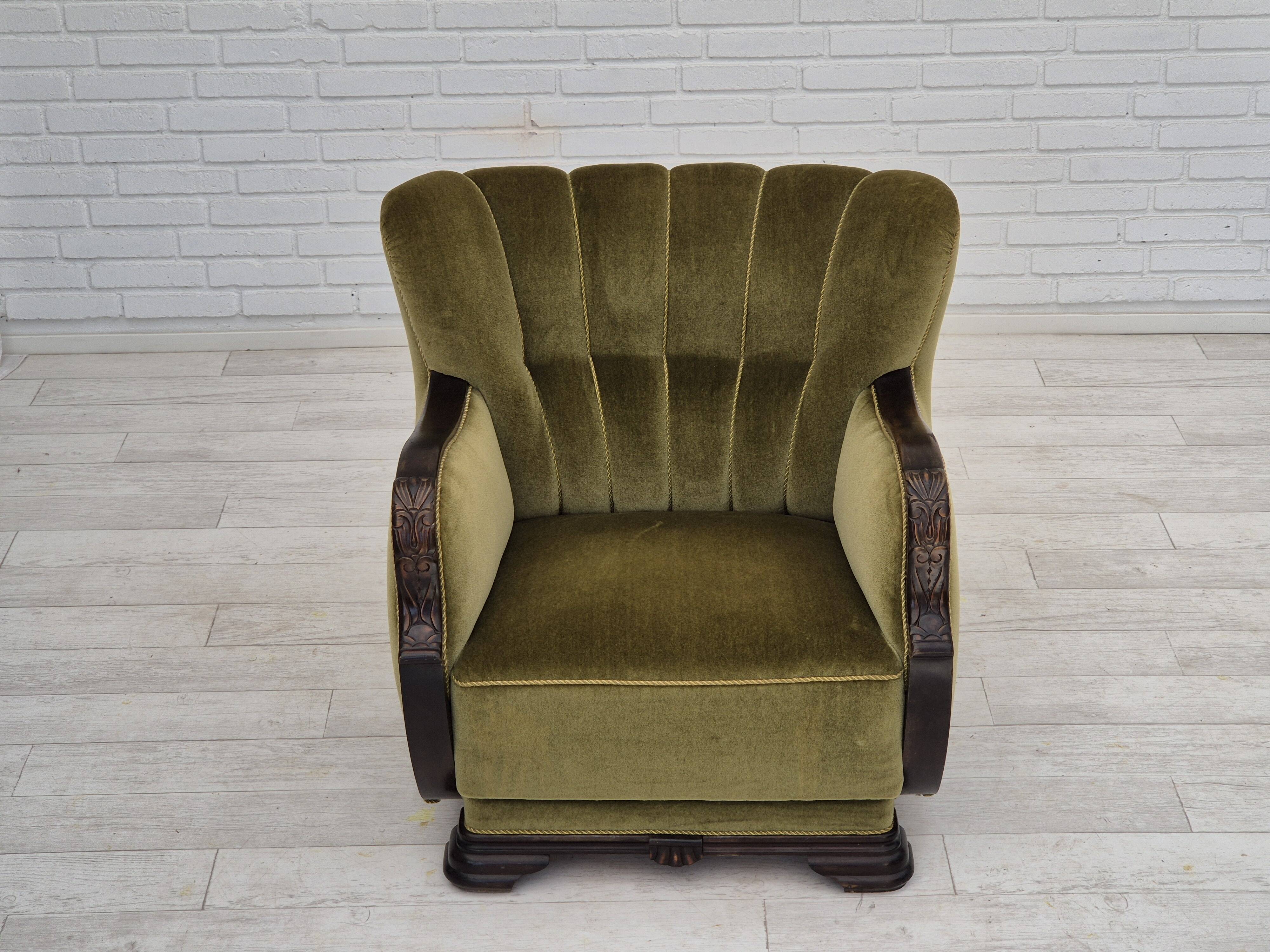 Fauteuil danois en tissu vert et chêne, 1960