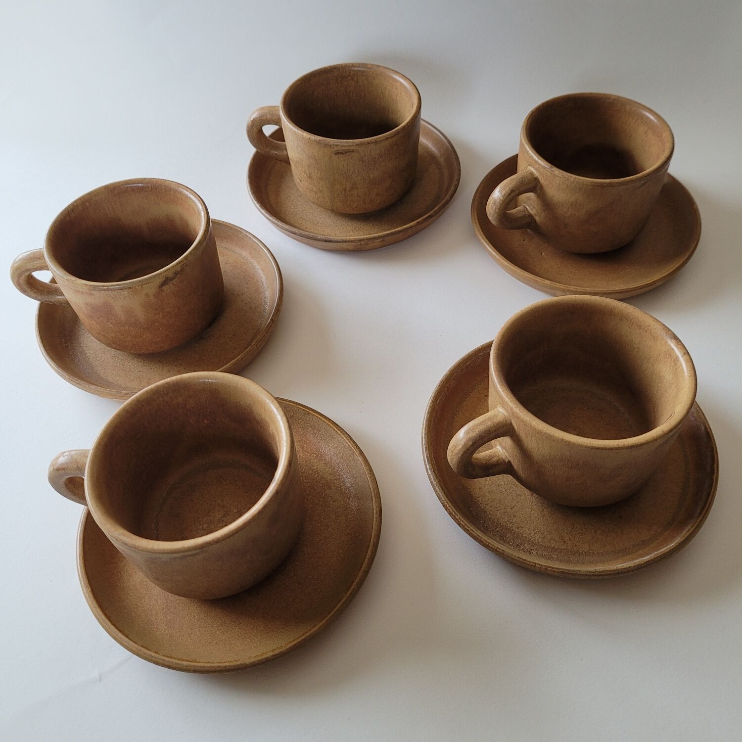 Lot 5 teacups and stoneware cups