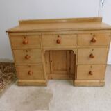 Desk 1 door 7 drawer fir