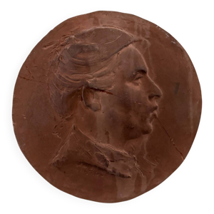 Médaillon en terre cuite