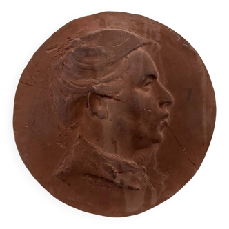 Médaillon en terre cuite par Charles Filleul travail d'atelier, XXe s.