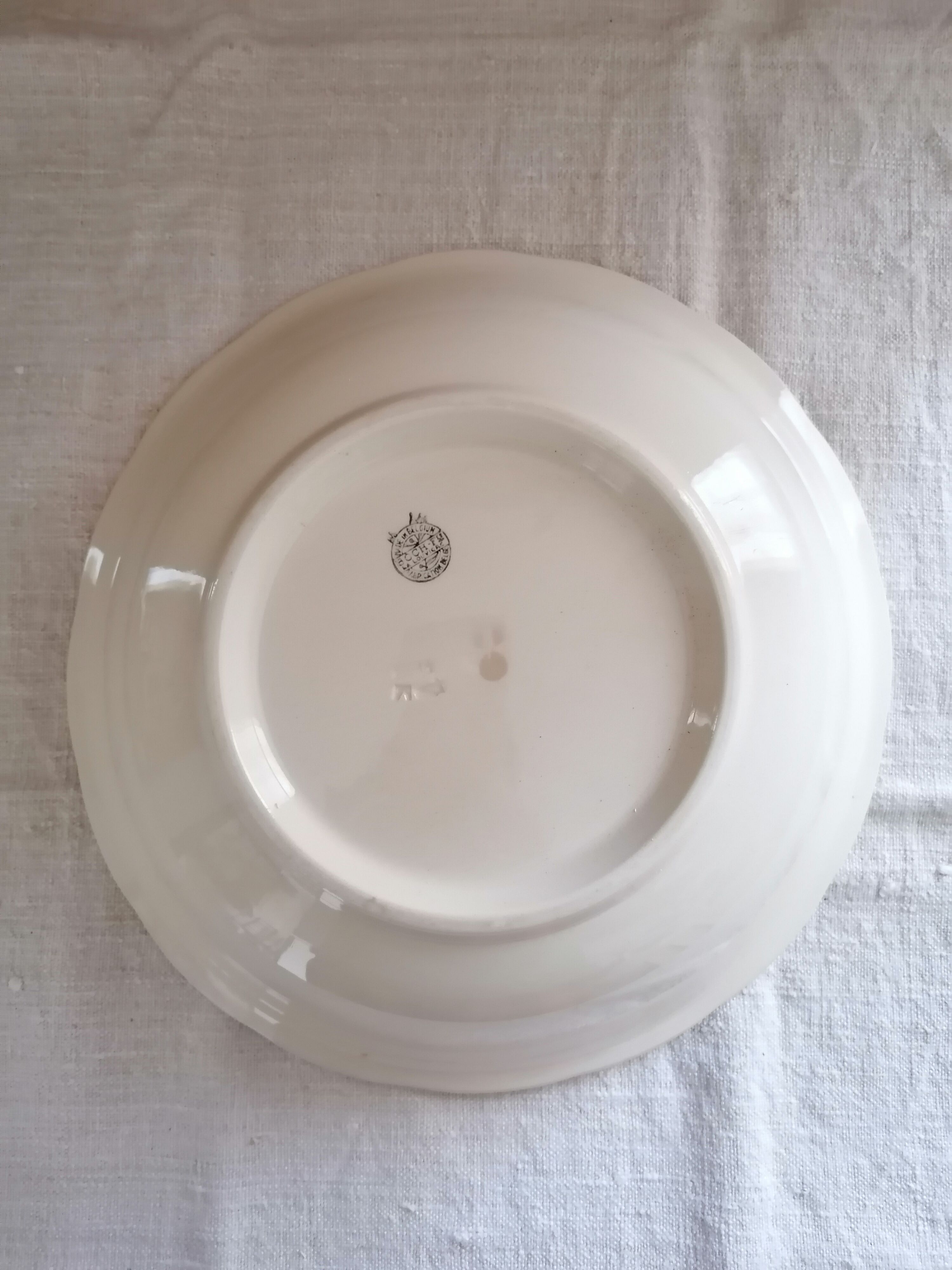 Salad bowl in Belgian earthenware Boch and brothers