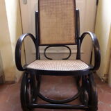 Vintage canneal rocking-chair