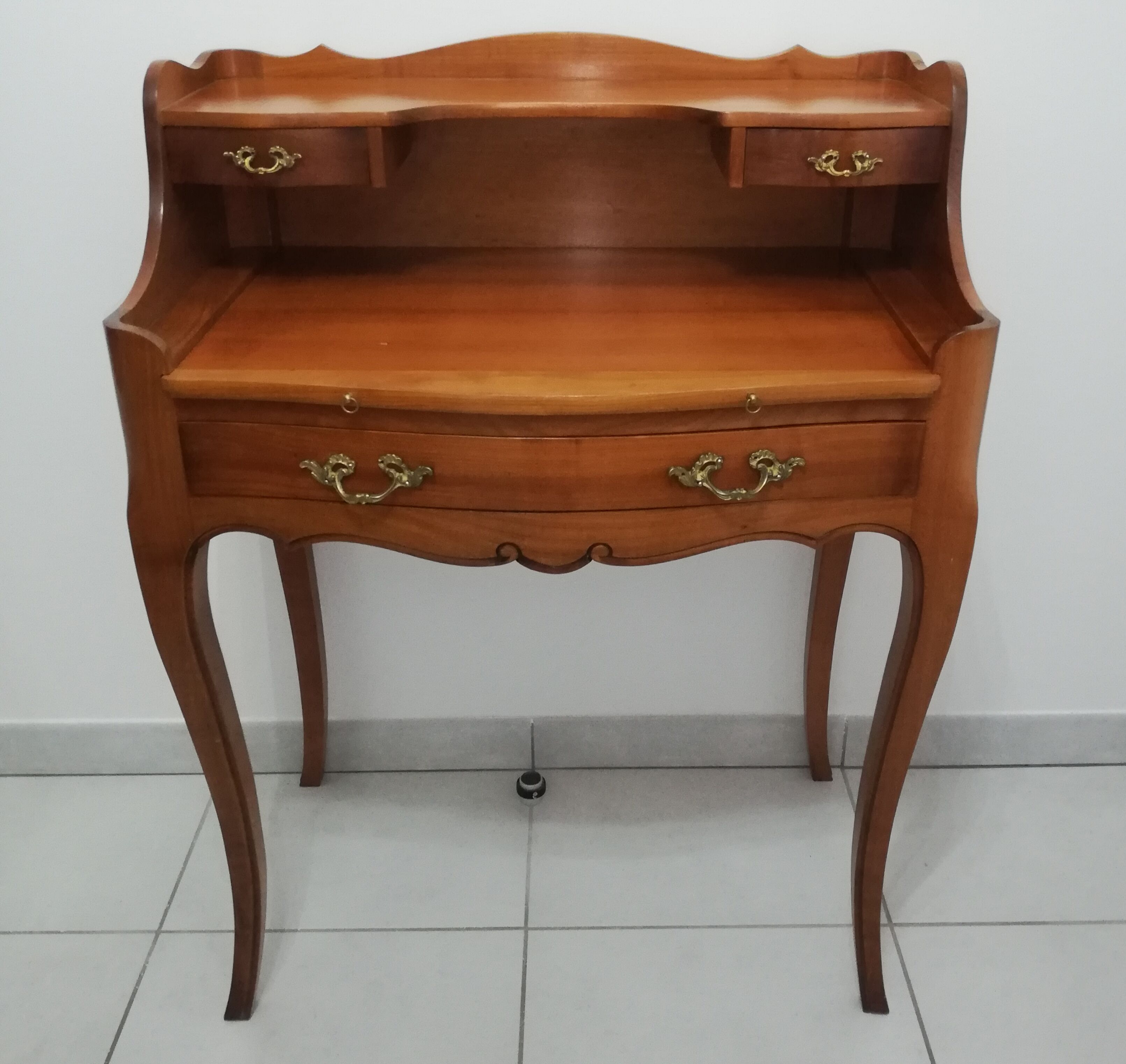 Desk or secretary with slippery tray Louis XV style
