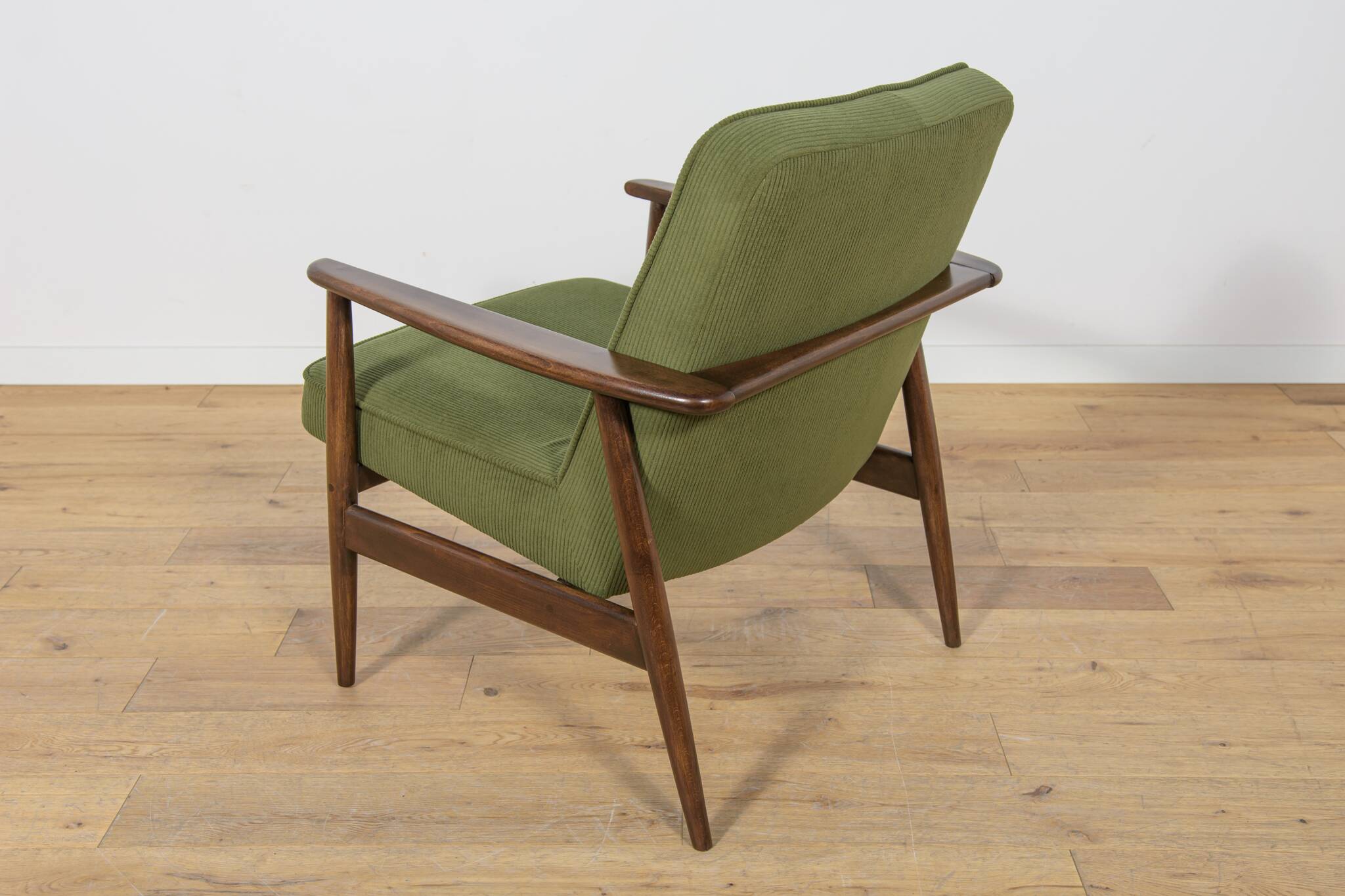 Model 300-192 Armchairs by Juliusz Kędziorek for Gościcińska Fabryka Mebli.