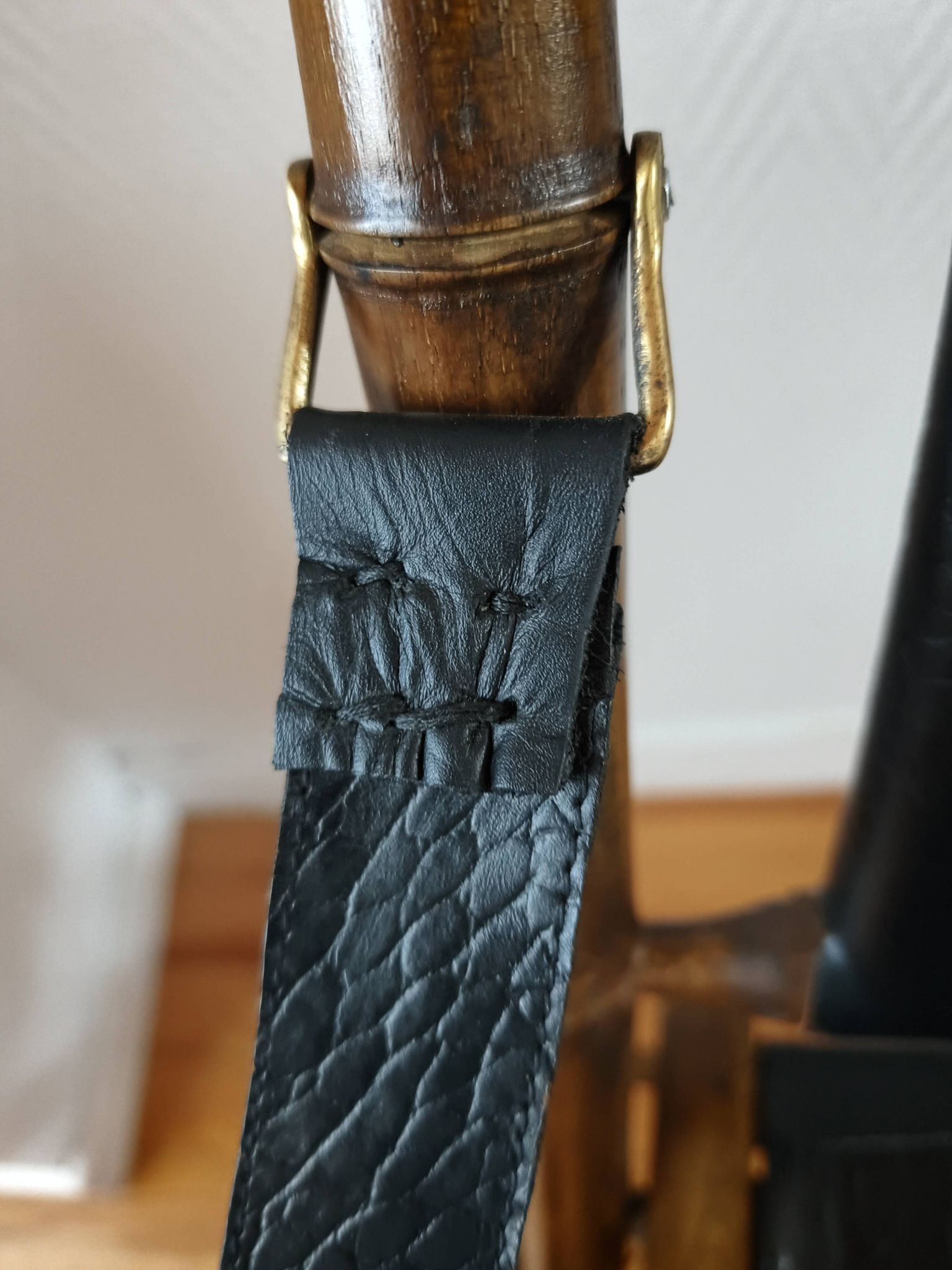 Paire de chaises pliantes safari  en cuir 1970-80