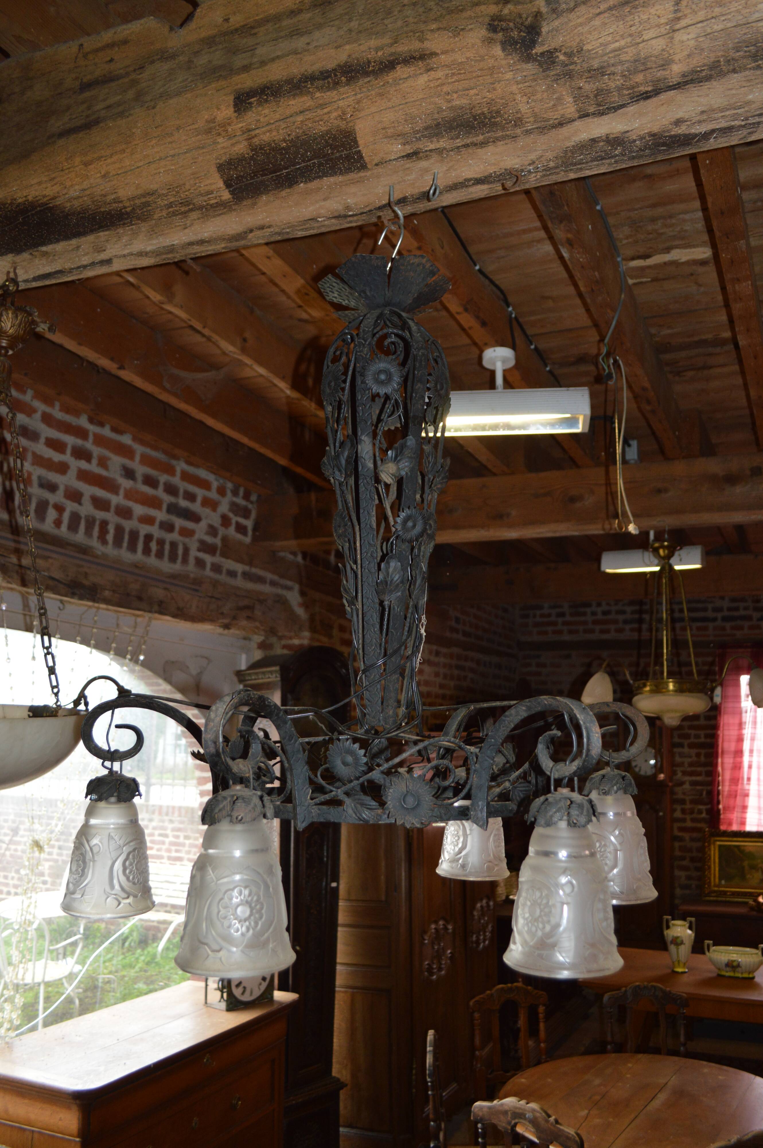 Wrought iron chandelier art deco style with floral décor