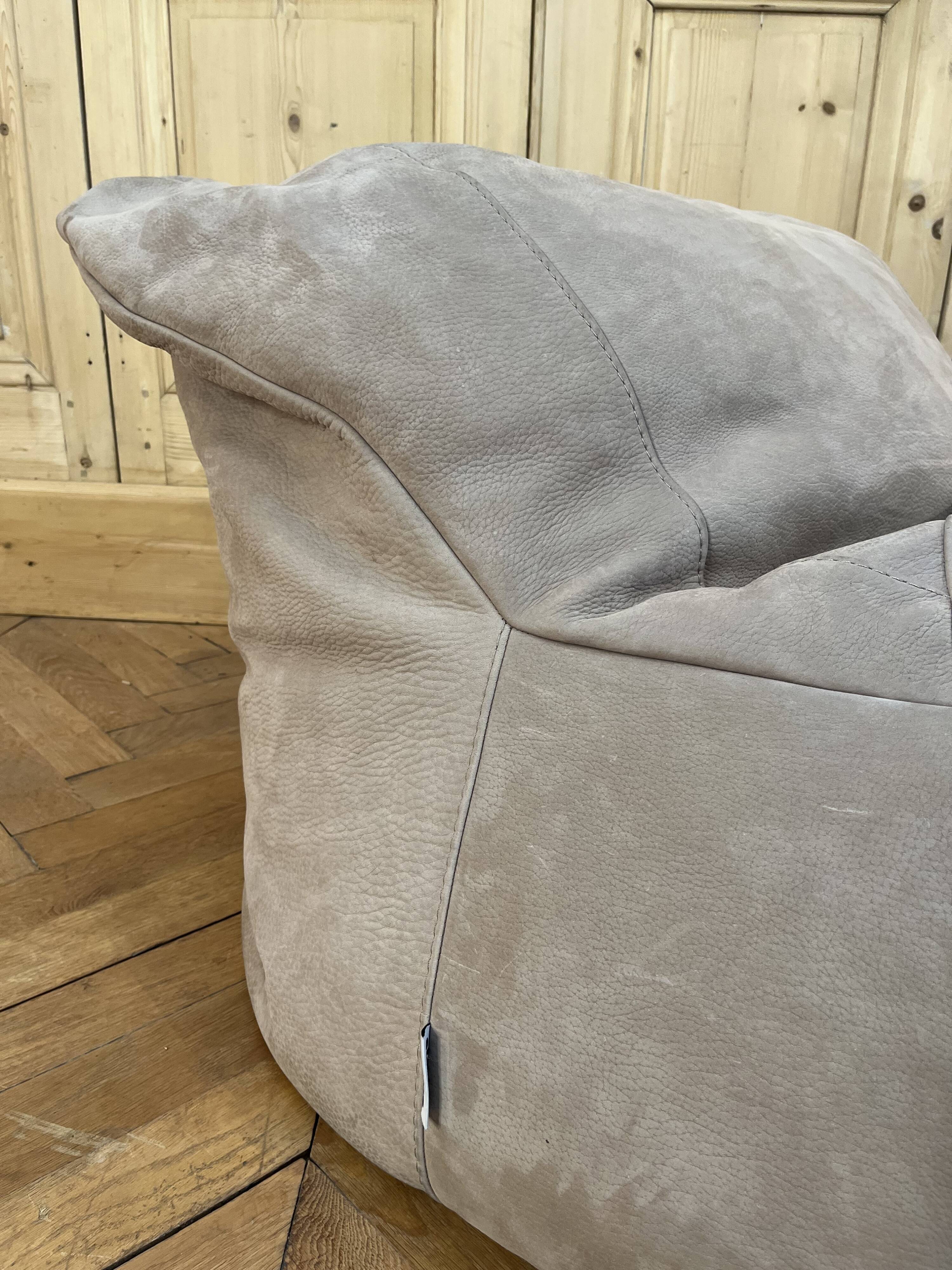 Mauricio Manzoni and Roberto Tapinassi “STAR” armchair by Steiner