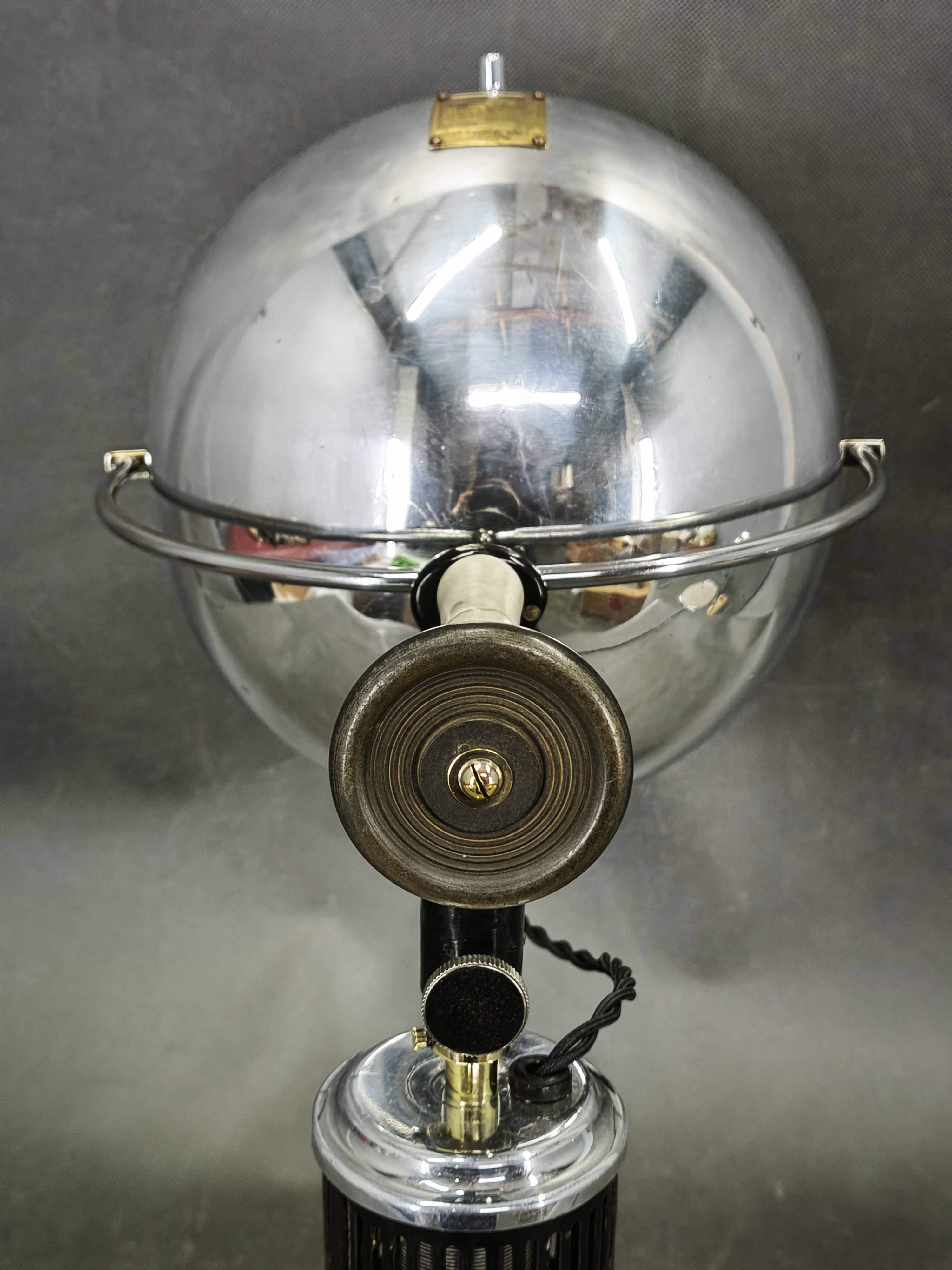 1930s Bauhaus Hanau Quartz Chrome Adjustable Table Lamp, Germany