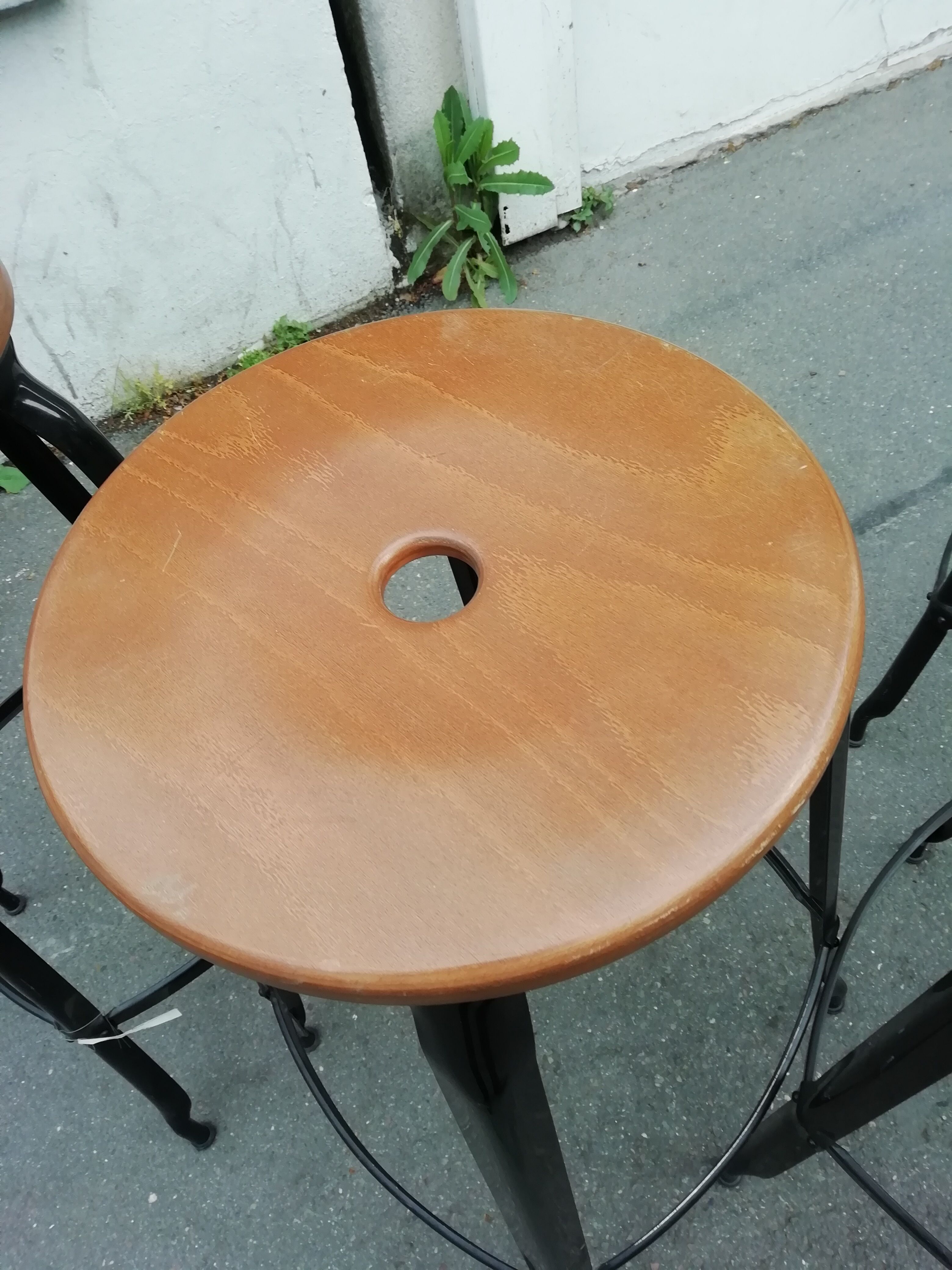 5 Nicolle bar stools