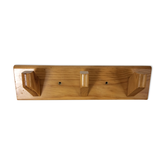 Pine coat rack with 3 hooks