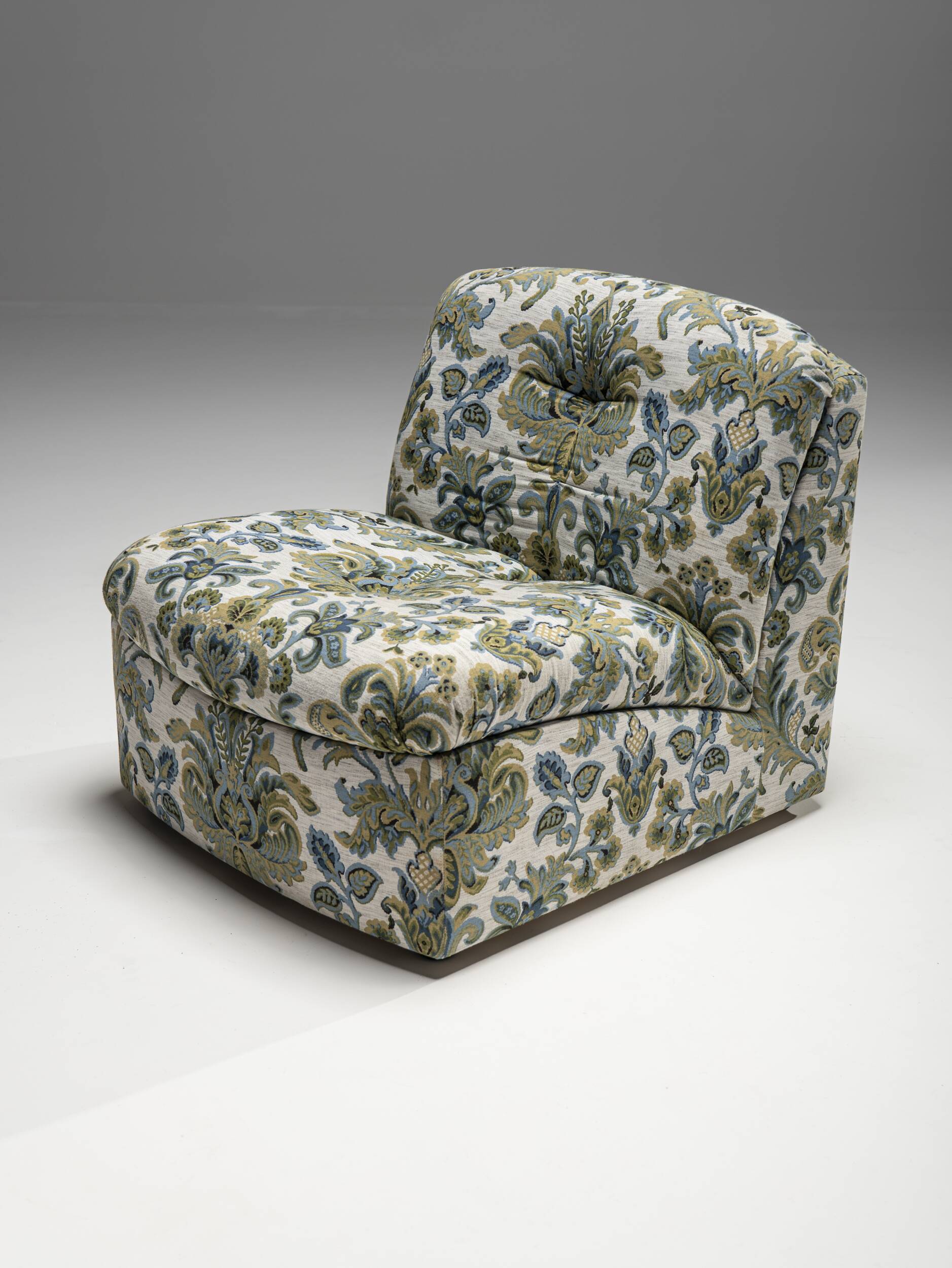 Fauteuil fleuri du milieu du siècle, Italie, années 1960
