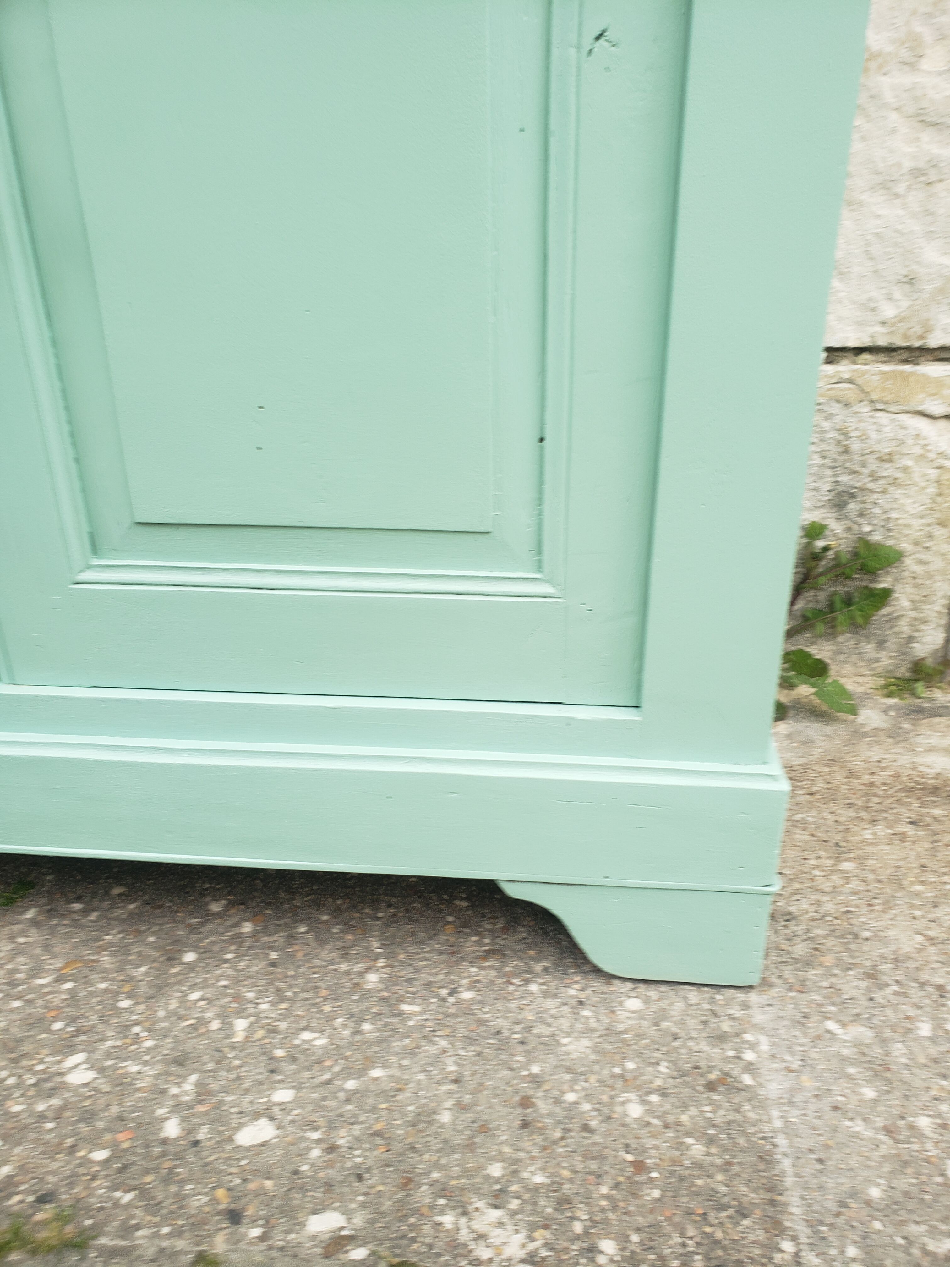 Parisian buffet green mint countryside