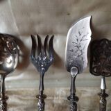 Couverts à hors d'oeuvre argentés anciens