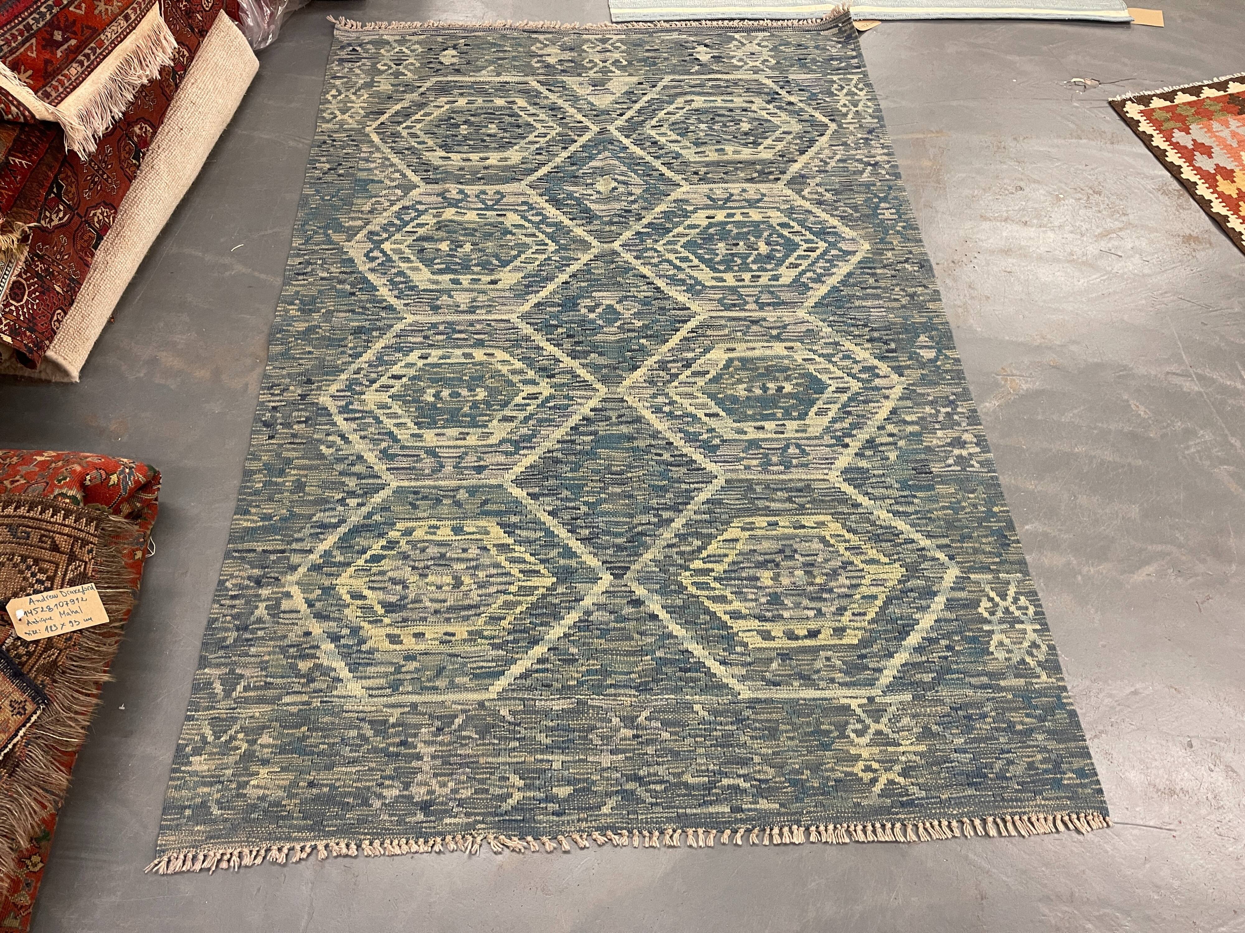 Geometric Kilim Rug, Bule Beige Contemporary Wool Carpet 195 x 128 cm