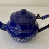 Vintage teapot 1950 in enamelled sheet metal