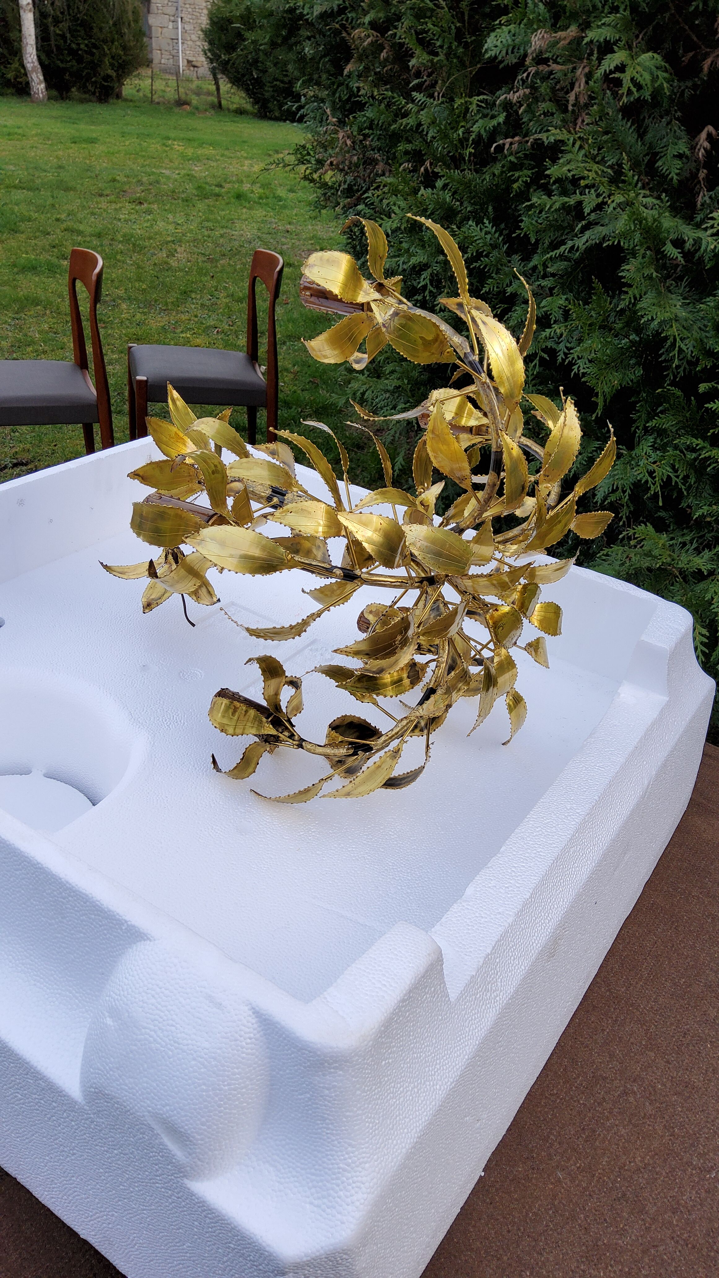 Lustre gold metal leaves from the 50s