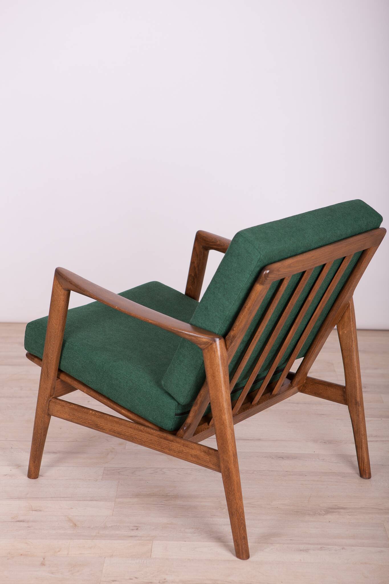 300-139 Armchairs from Swarzędzka, 1960s, Set of 2