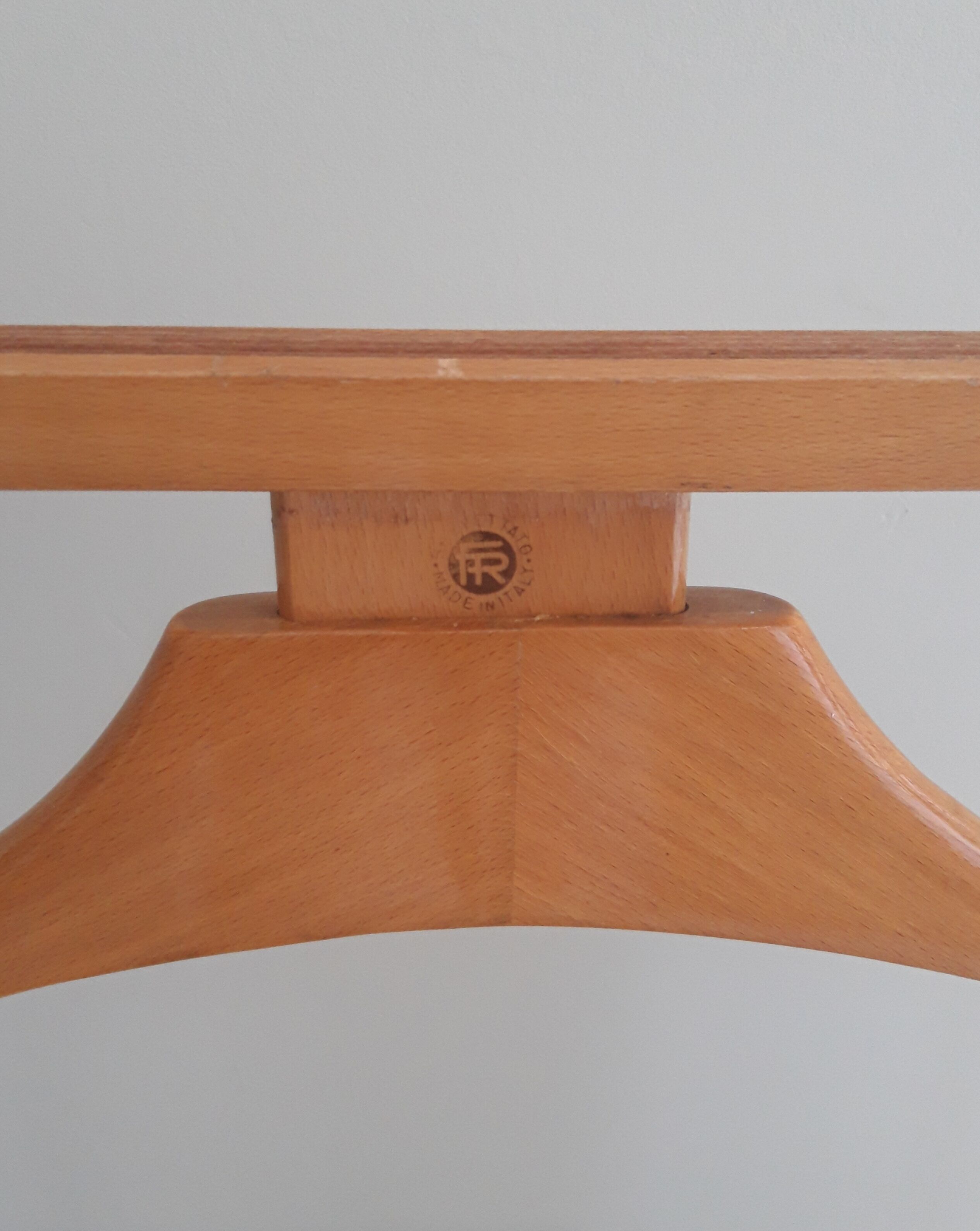 Fratelli Reguitti valet stand