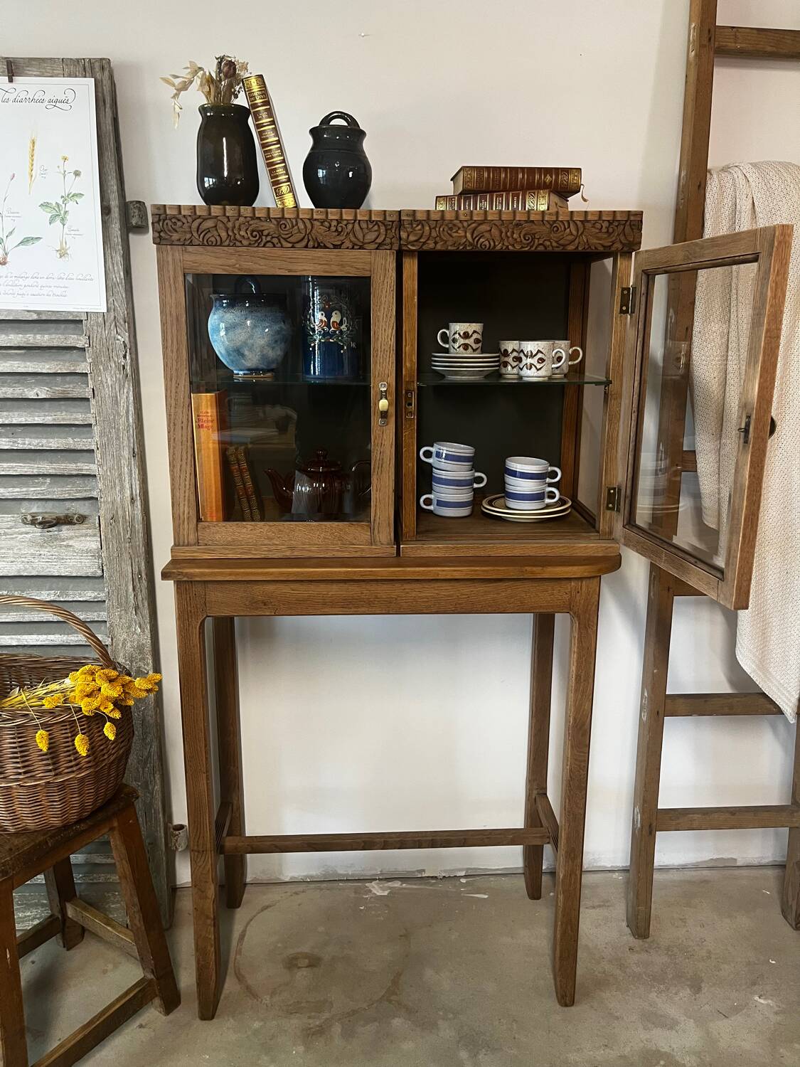 Pair of Art Deco display cabinets - 1930s