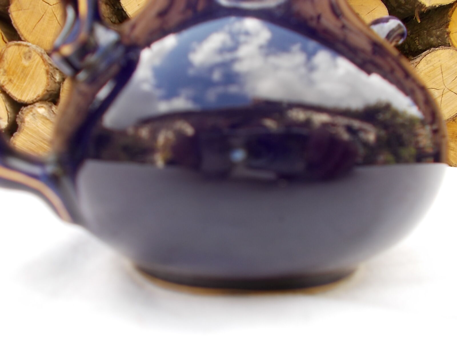 Blue and gold porcelain teapot