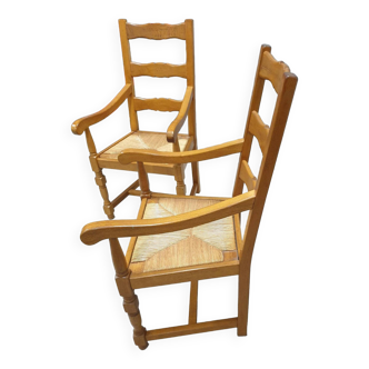 Solid oak armchair with straw seat