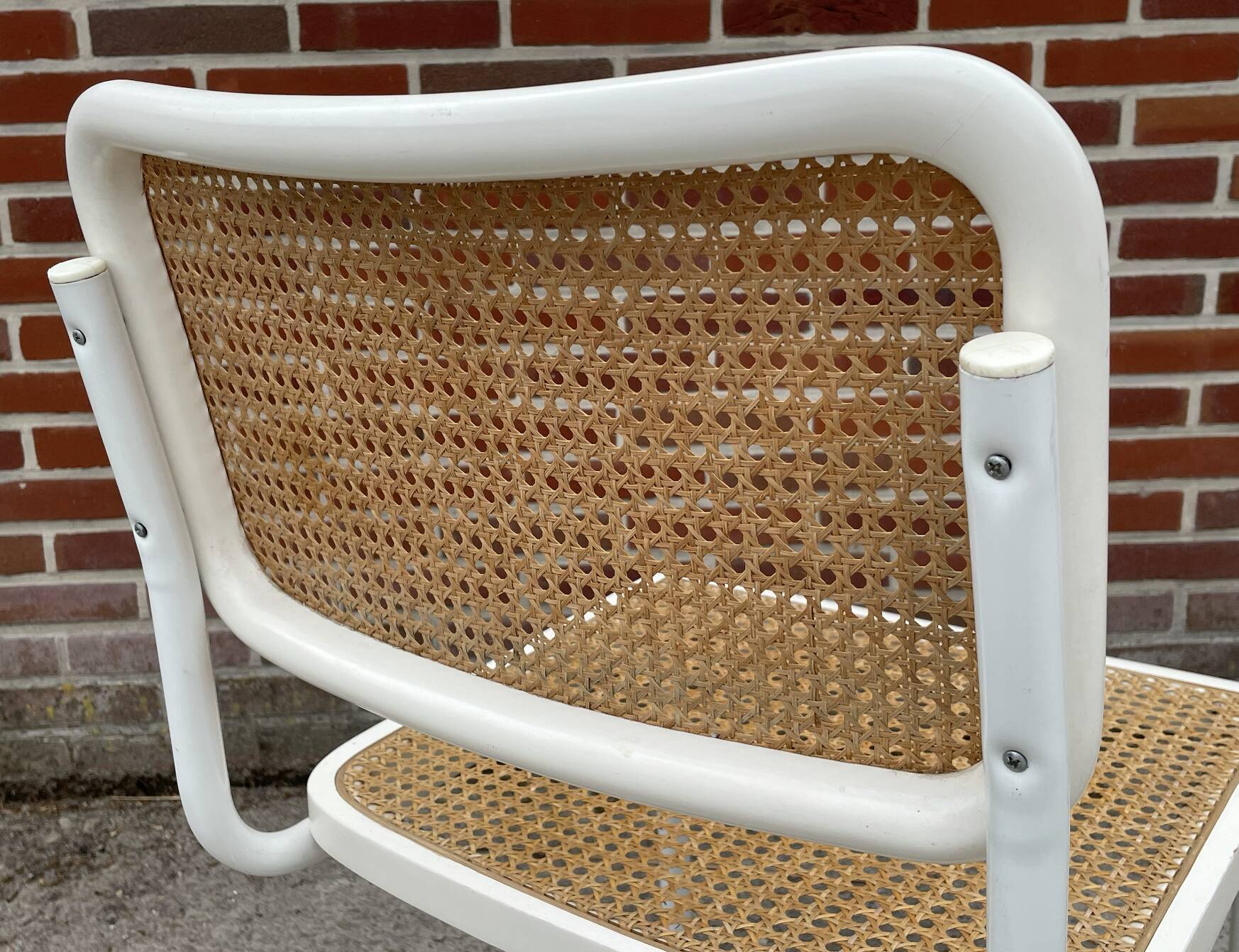 Set of 4 Cesca b32 model chairs in white by Marcel Breuer