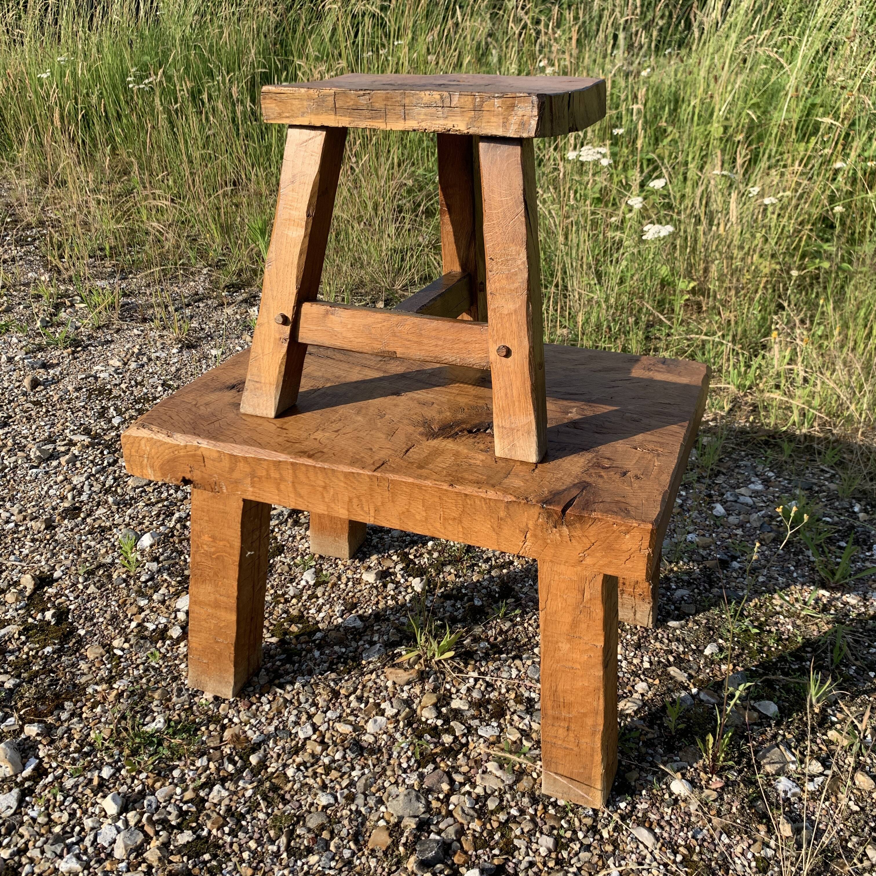 Coffee table and its brutalist style raw wood stool
