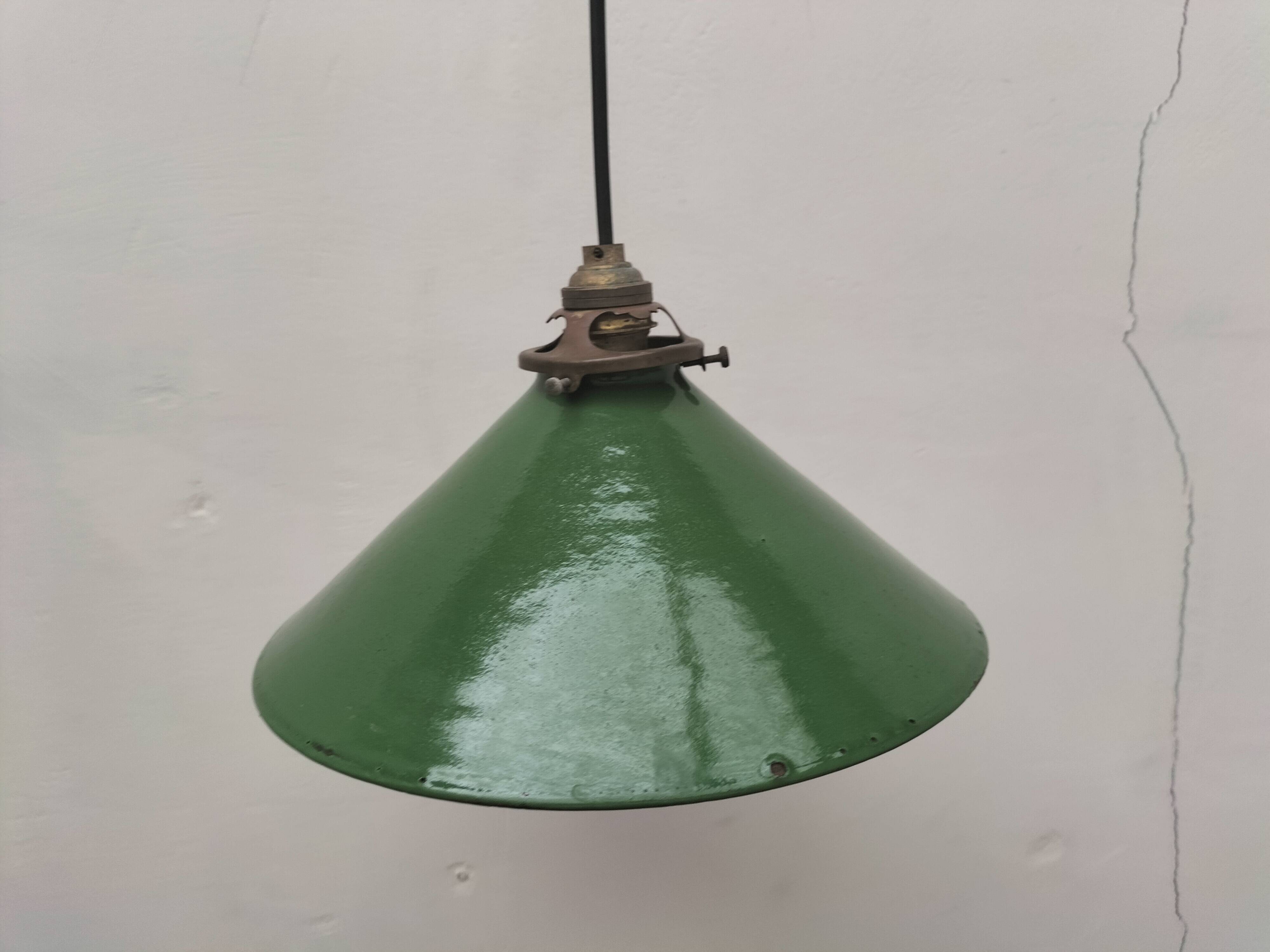 Enameled sheet metal cone pendant light